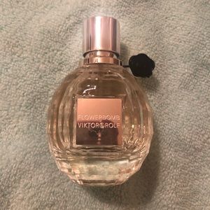 Flower 💣 sprayed 2x priced to sell. No box